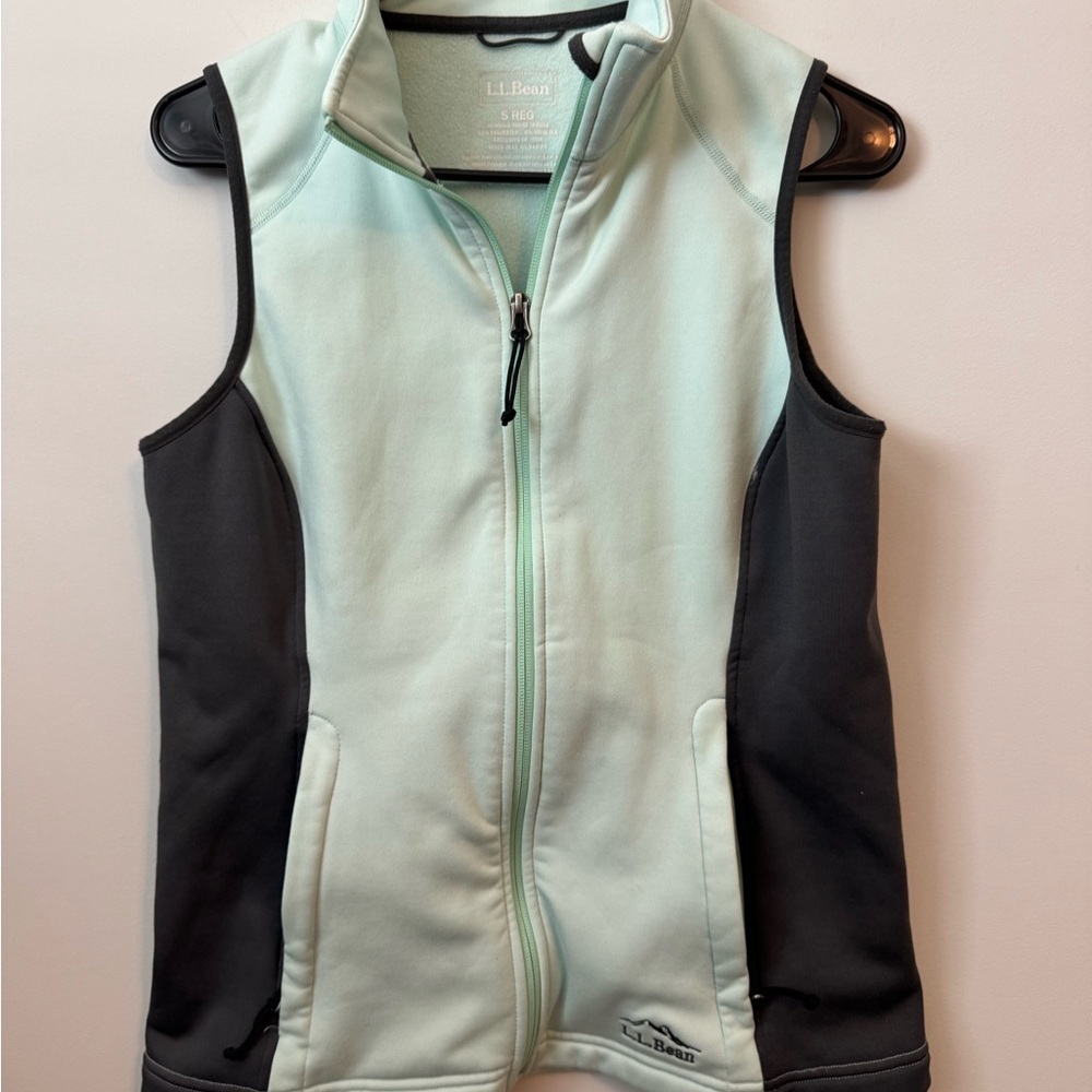 L.L. Bean Mint and Charcoal Vest‎